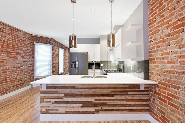 Foto del edificio - Modern 1bed/1bath in Cole/RiNo Area