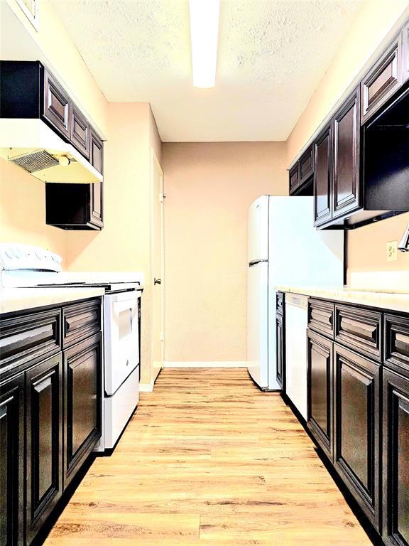 Building Photo - 10555 Turtlewood Ct