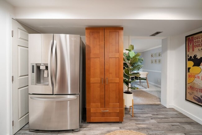 Foto del edificio - Golden Duplex > Unit is fully furnished feels like NEW!