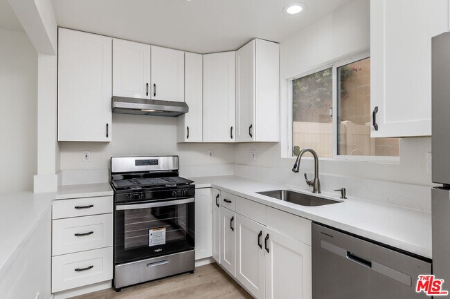 Foto del edificio - 8418 Whitaker St