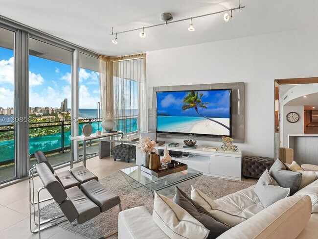 Building Photo - 10295 Collins Ave