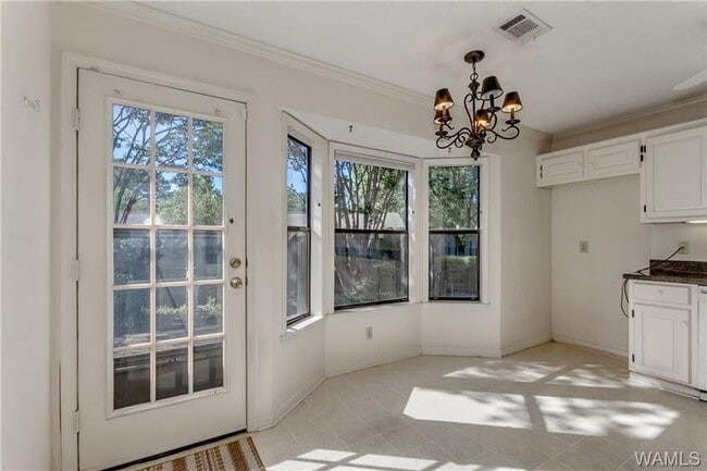 Building Photo - Fantastic 3BR 2Ba in popular Reston Place!