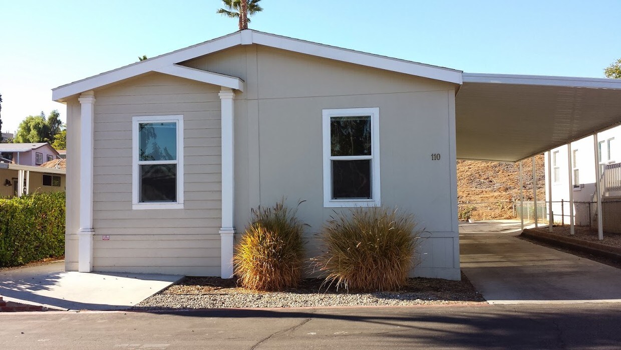 Foto principal - 12970 Highway 8 Business