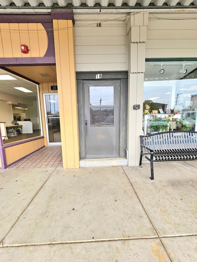 18 E Railroad St Unit 3, Sandwich, IL 60548 Condo for Rent in