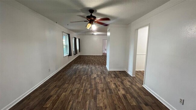 Building Photo - 102 Chandler Dr