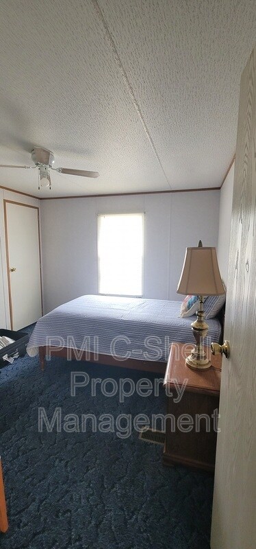 Building Photo - 544 Mapleleaf Cir