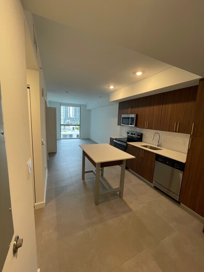 Foto del edificio - 811 NW 1st St