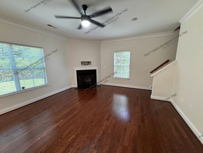 Foto del edificio - 3821 Marble Dr