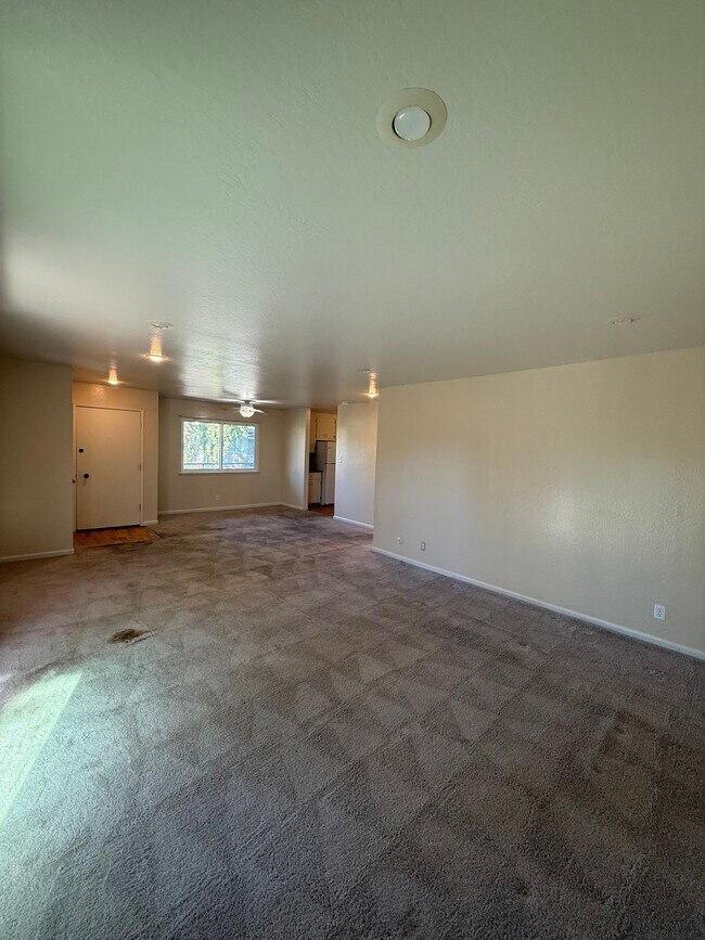 Foto del edificio - 1548 Hudson St