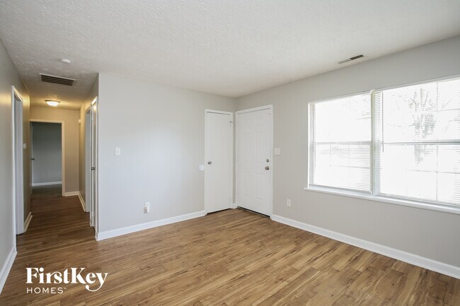 Foto del edificio - 4509 Phoenix Dr