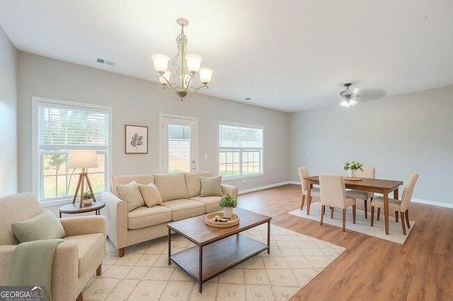 Building Photo - 17 Village Glen