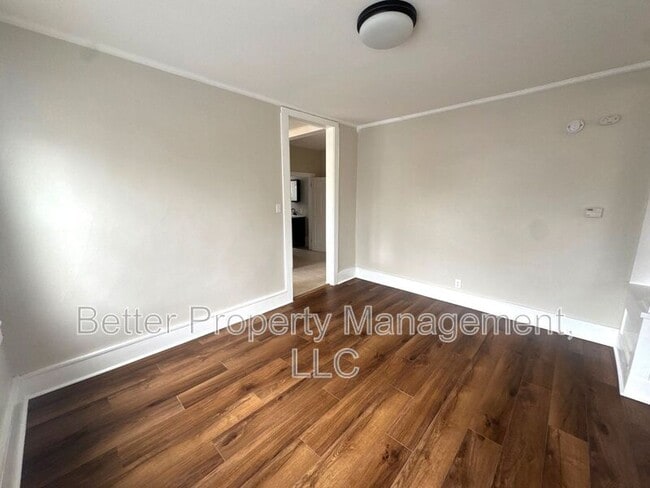 Foto del edificio - 64 N Myrtle St