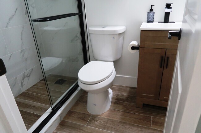 Building Photo - 6118 SW 19th St