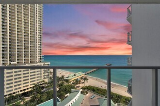 Building Photo - 16485 Collins Ave