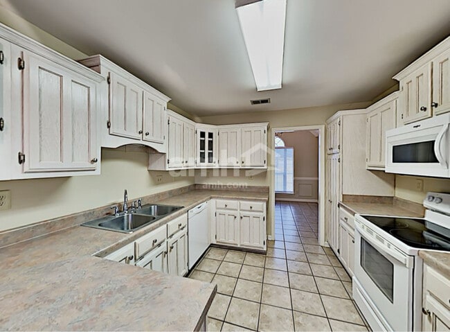 Building Photo - 1123 Tara Dr