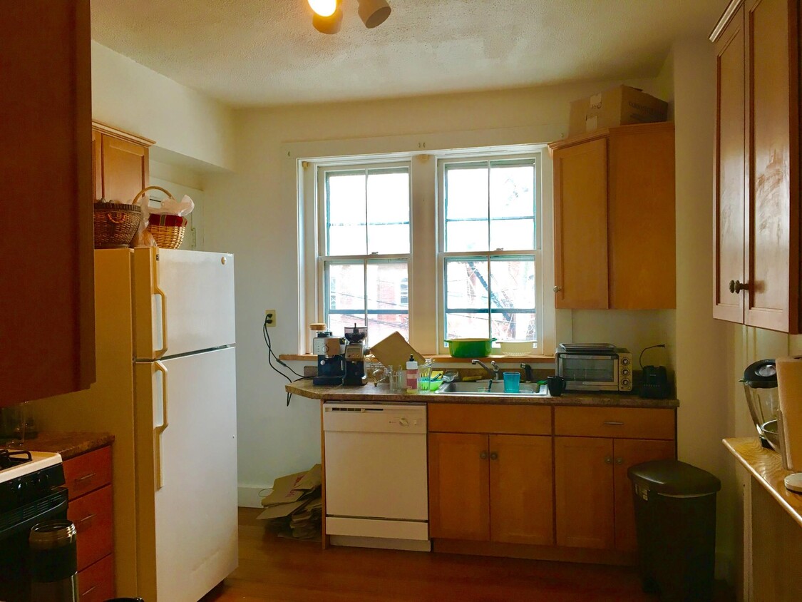 Foto principal - 1677 Beacon St