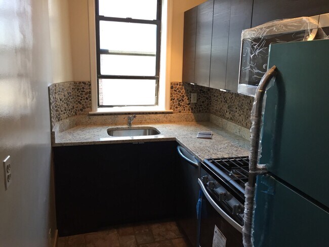 Foto del edificio - 36 AVENUE