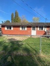 Building Photo - 1907 Greenway Ave