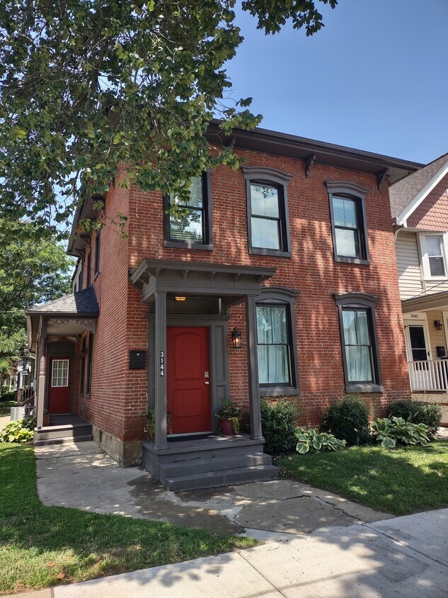 3144 Woodbine Ave Unit A, Cleveland, OH 44113 Apartments in