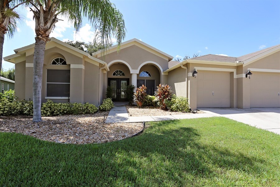 2318 Longmore Cir, Valrico, FL 33596 House for Rent in Valrico, FL