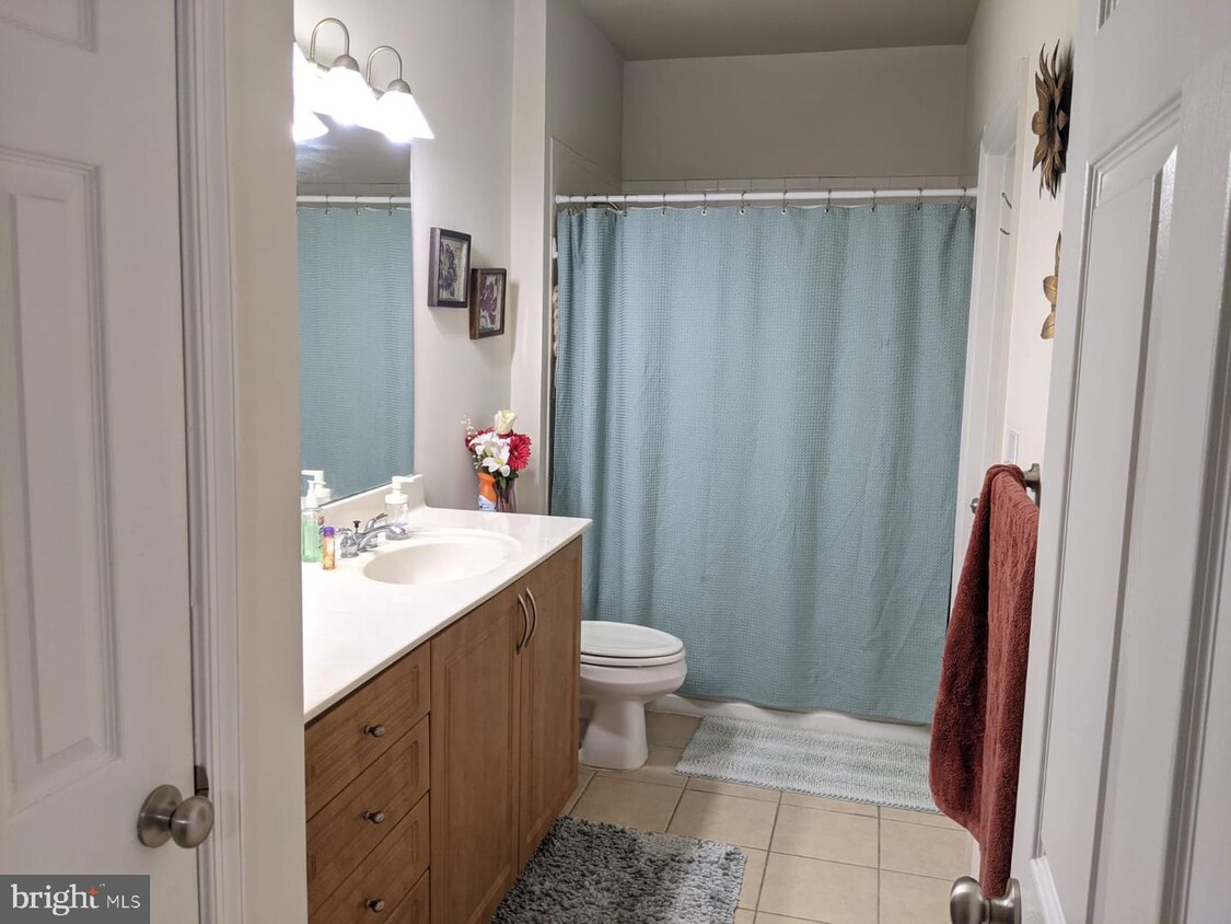 Foto principal - 12929 Centre Park Cir