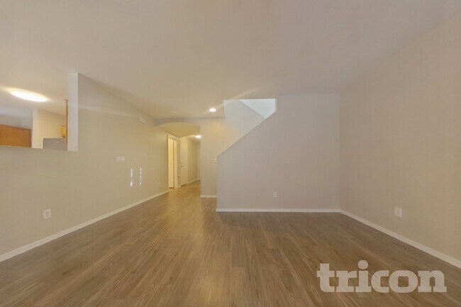 Building Photo - 23683 W Huntington Dr