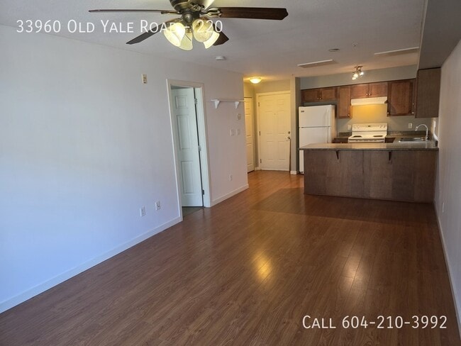 Building Photo - 1 Bedroom at Old Yale Heights!