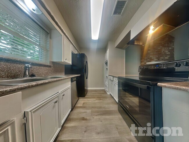 Building Photo - 23107 Earlmist Dr