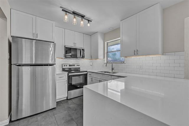 Building Photo - 6801 Penhurst Dr