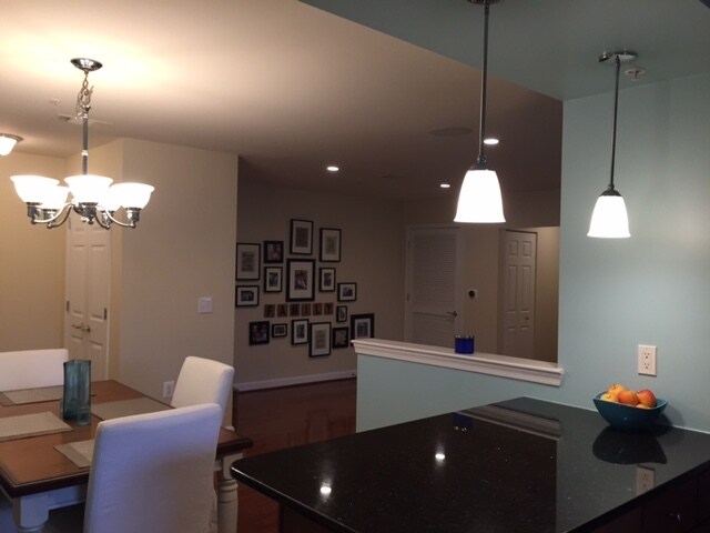 Extra nook in living space. - 4191 S Four Mile Run Dr