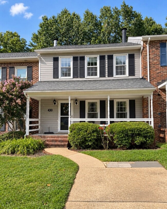 Building Photo - 430 Wynridge Dr