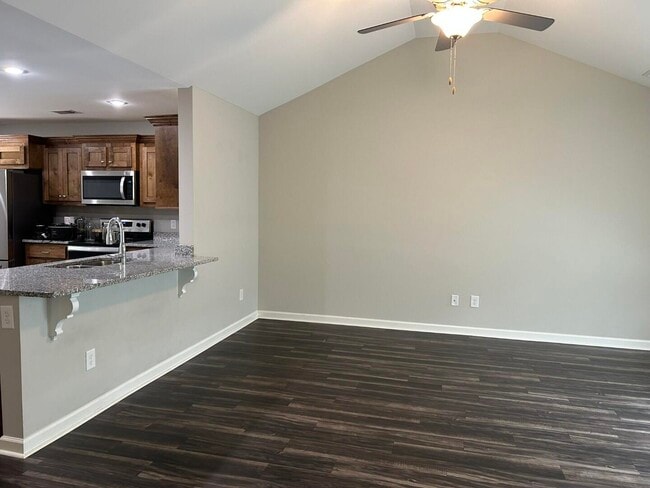 Foto del edificio - 610 Constitution Dr