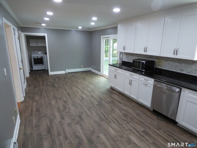 Foto del edificio - 7 Ridge Ln