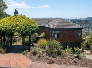 Building Photo - 27 Meadow Hill Dr