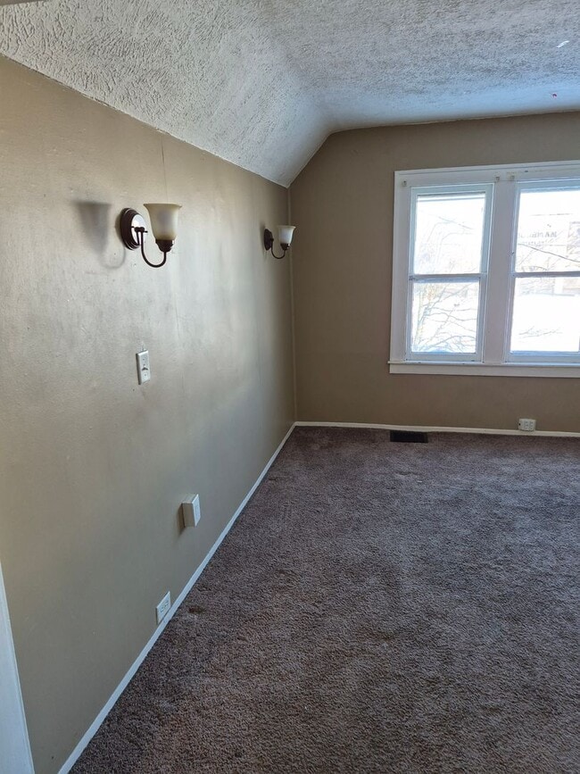 Foto del edificio - 924 Fountain St NE