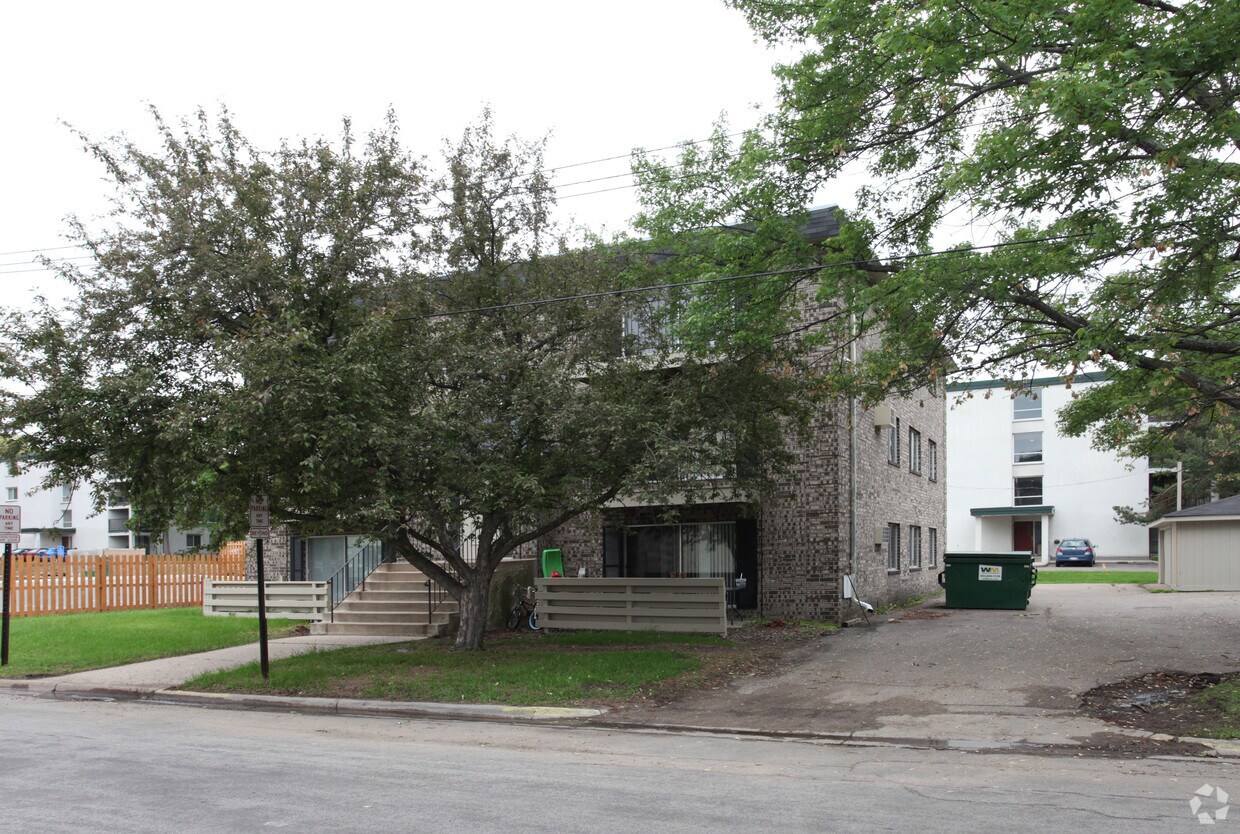 Building Photo - 2900 Joppa Ave S