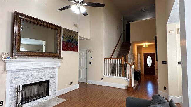 Foto del edificio - 1226 Foxland Chase St