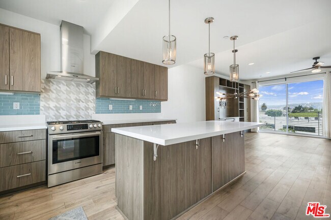 Foto del edificio - 1045 Manzanita St