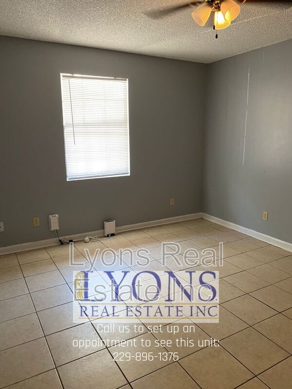 Foto principal - 1100 S Gordon Ave