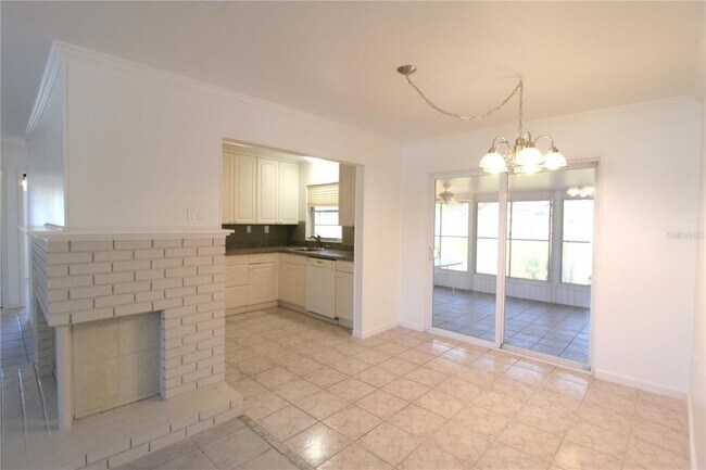 Building Photo - 6122 Brentwood Ave