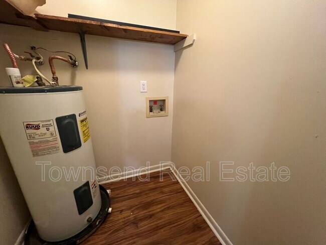 Foto del edificio - 2720 Helaman Ct