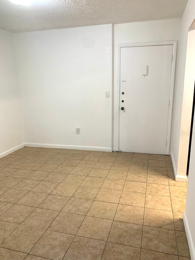 Foto del edificio - 6130 W 19th Ave