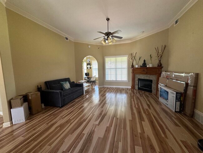 Foto del edificio - 9328 Owl Hill Dr