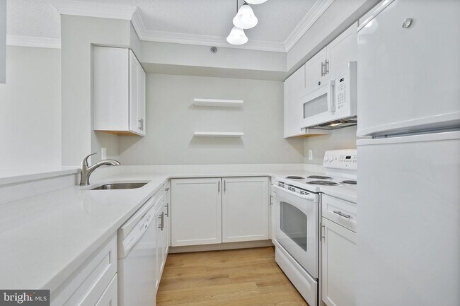 Building Photo - 1200 Braddock Pl