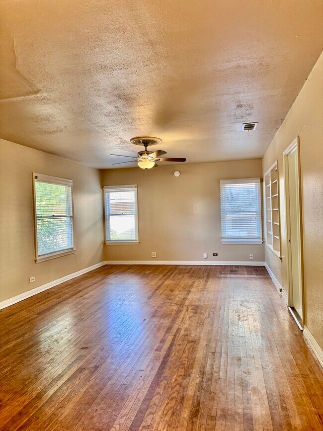 Sala de estar - 510 Elmwood Drive