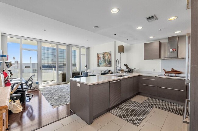 Foto del edificio - 175 1st St S