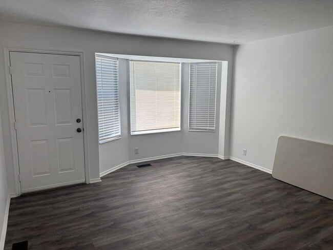 Foto del edificio - GET $500 OFF THE FIRST MONTHS RENT!!!