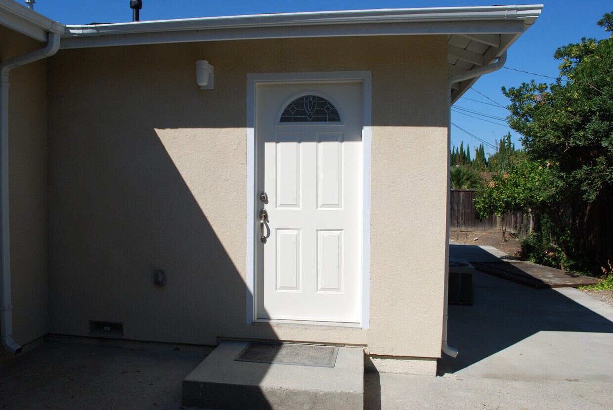 2833 Regnart Way, Santa Clara, CA 95051 Townhome Rentals in Santa