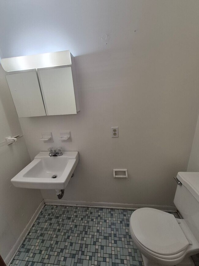 Foto del edificio - 226 E Chestnut St