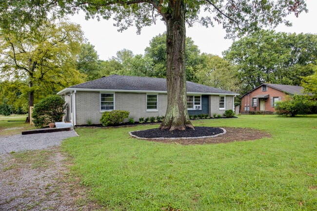 Building Photo - 1314 Coreland Dr
